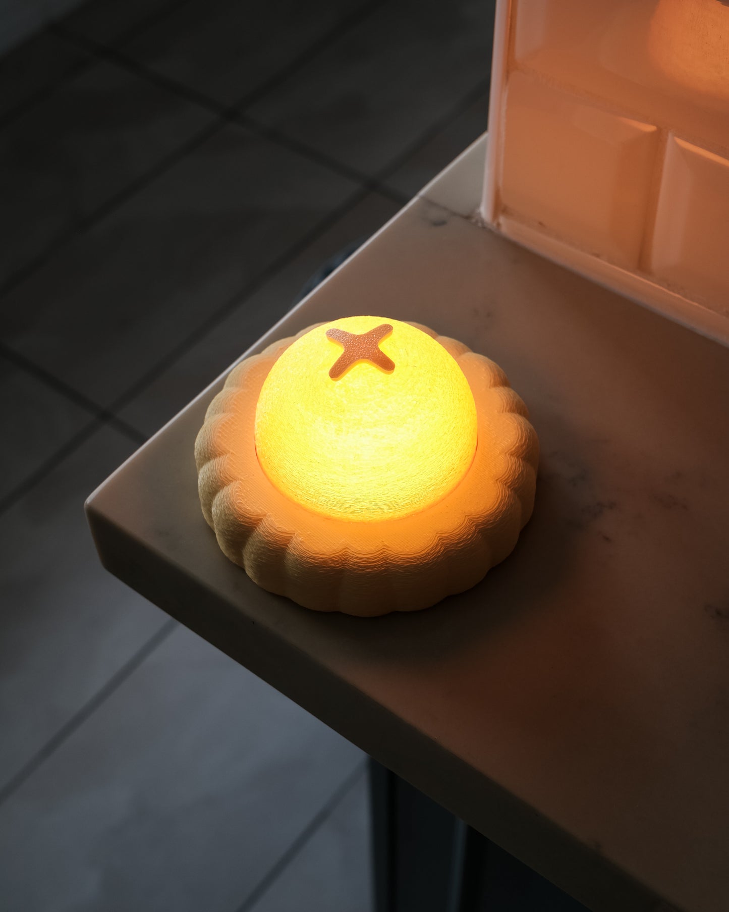 Pineapple Tart Lamp