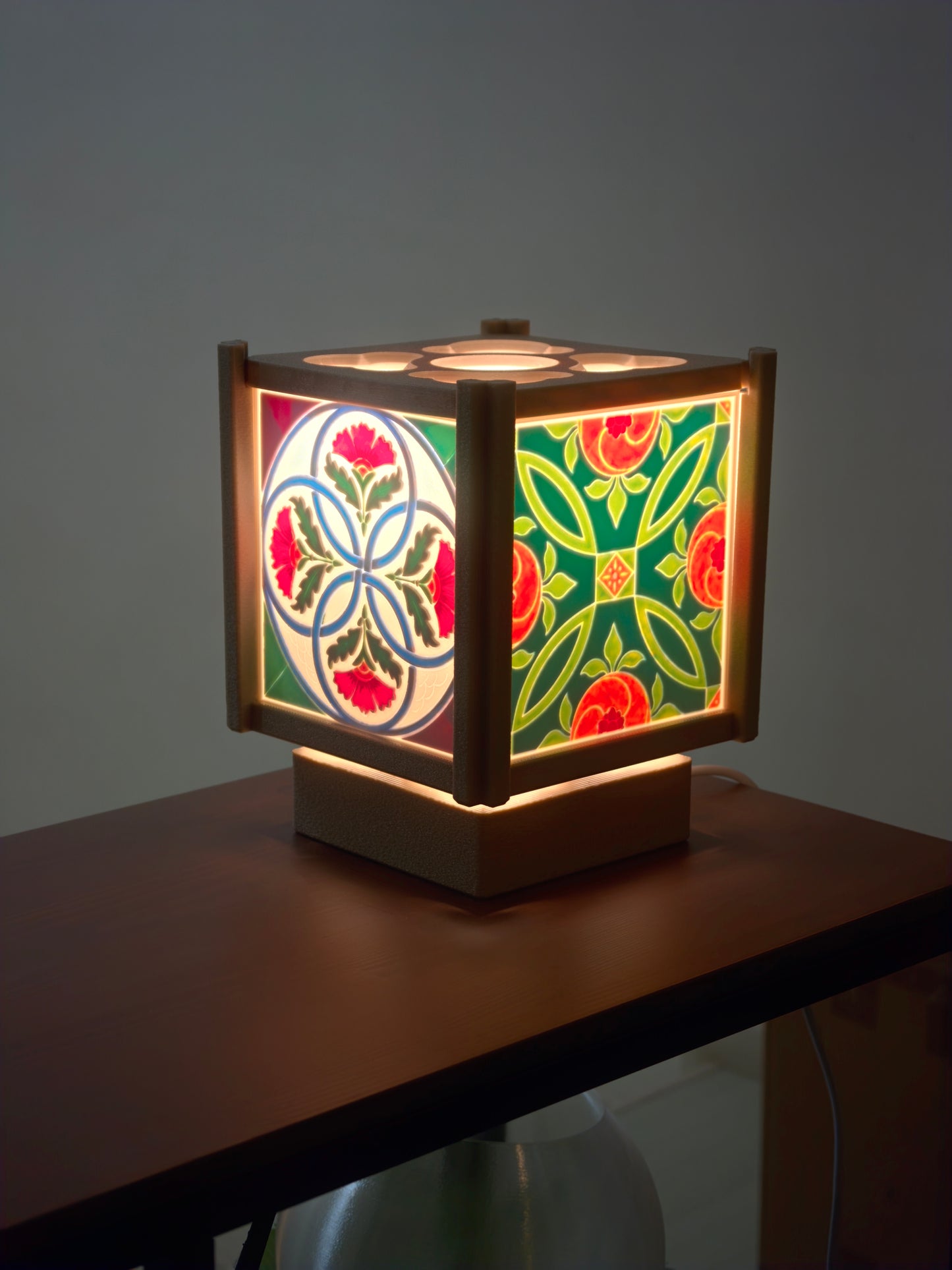 Jubin Lamp